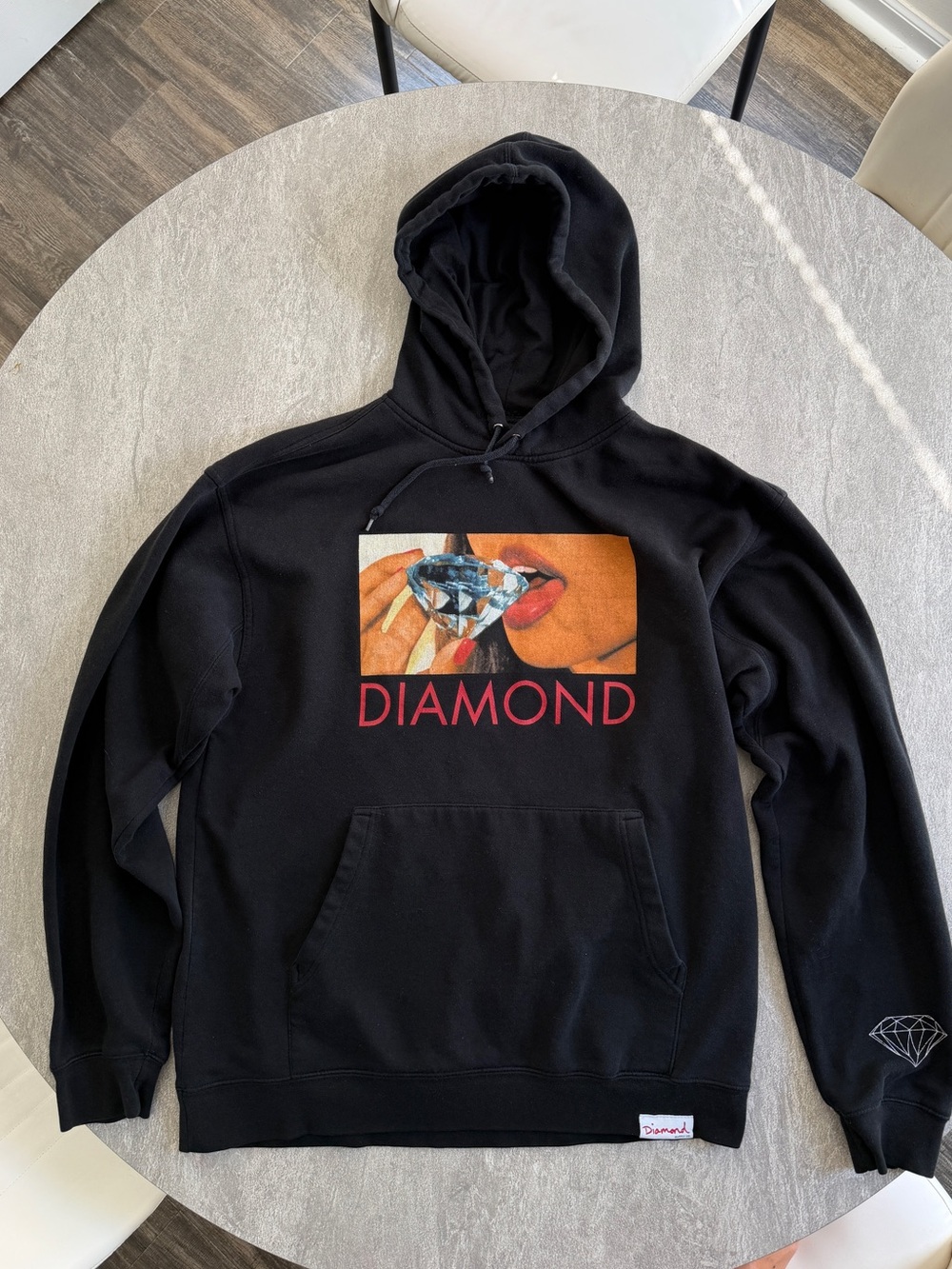 Diamond Supply Co. black hoodie with graphic of lips black large